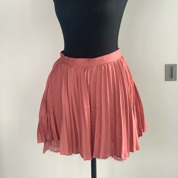 Keepsake the Label Pleated Short - Picture 2 of 2